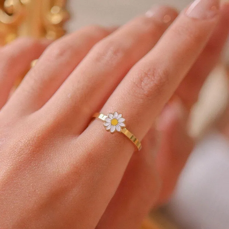 Charming Elegantly Design Ring