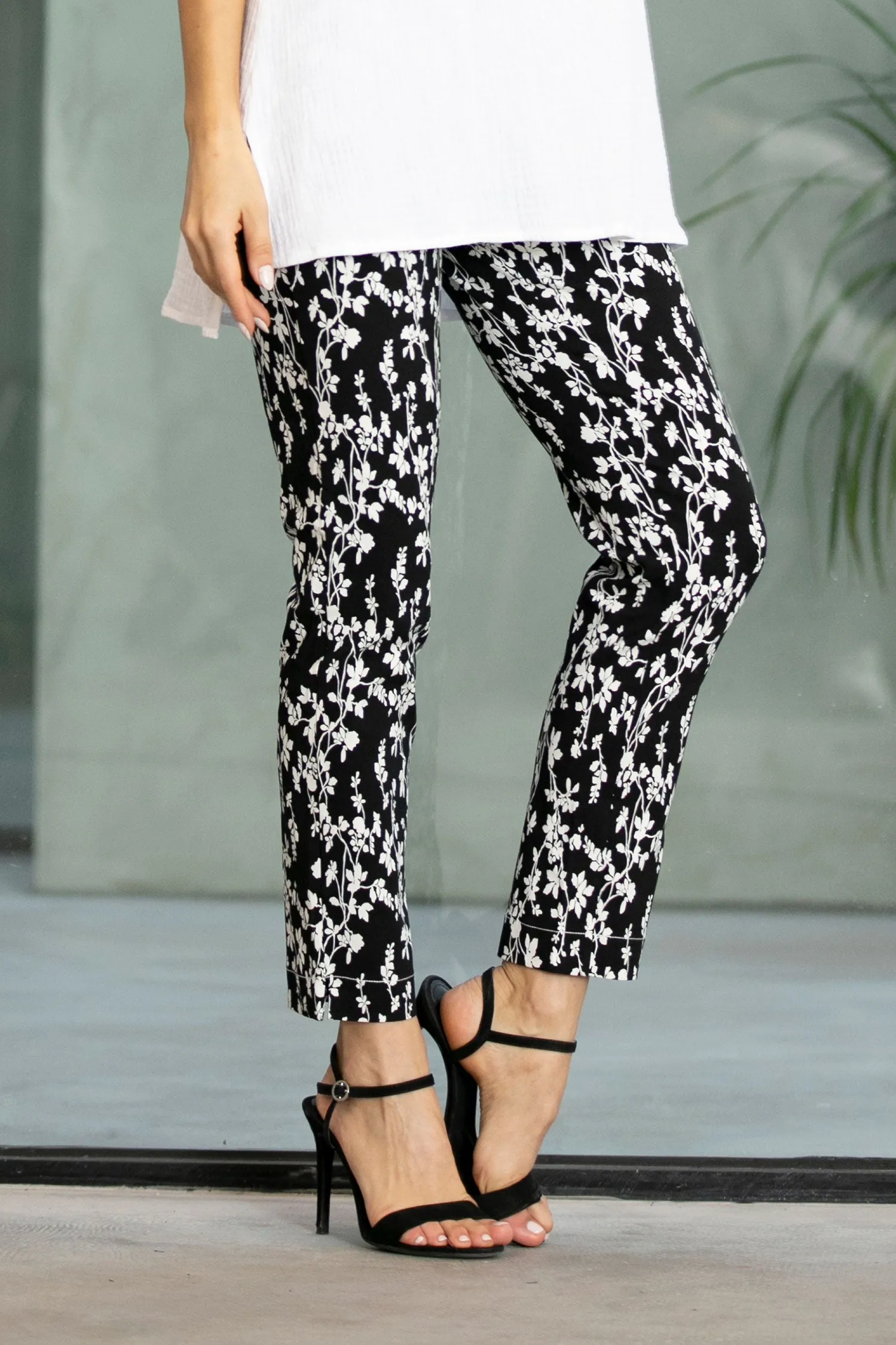 Charming Flower Printed Pant