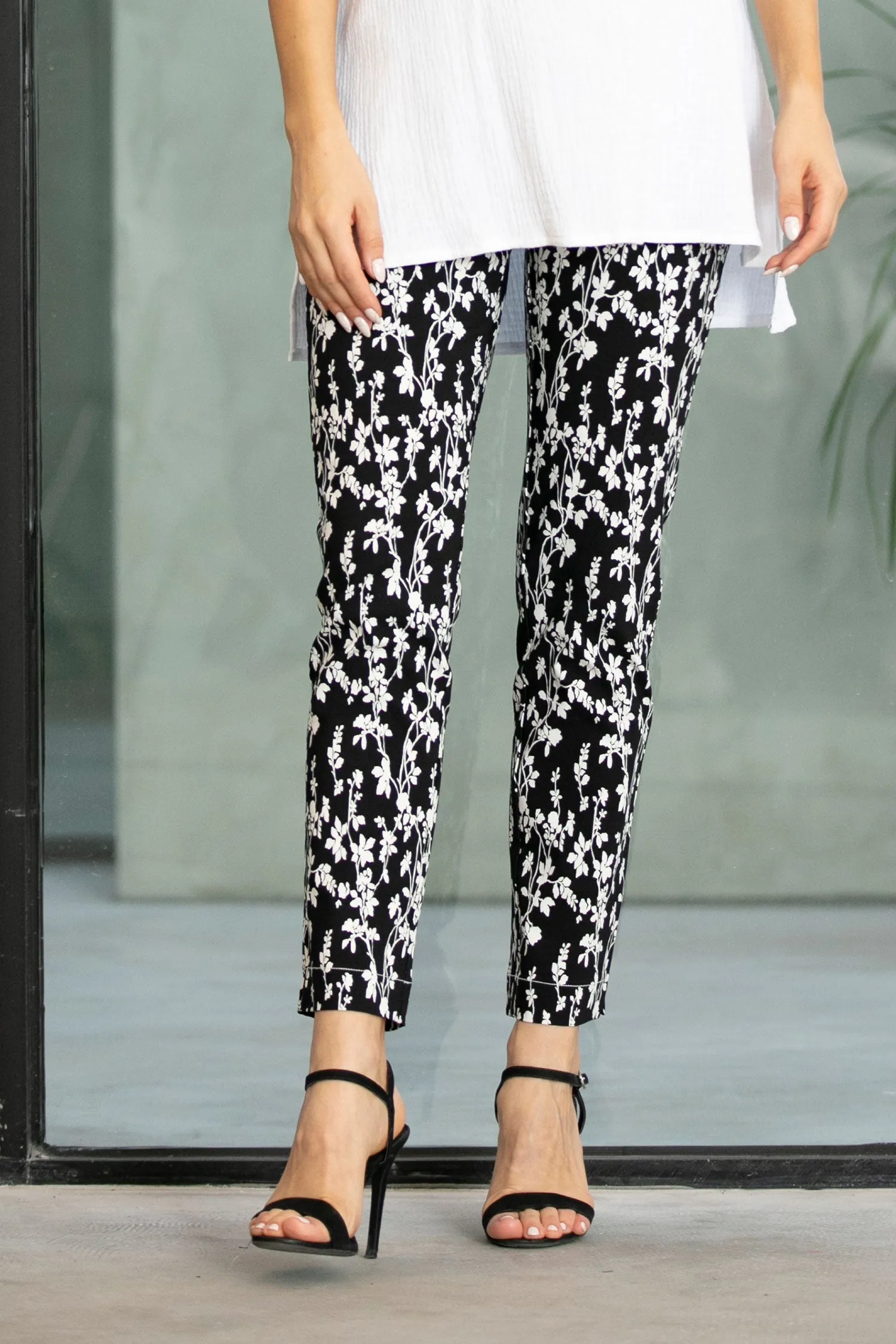 Charming Flower Printed Pant