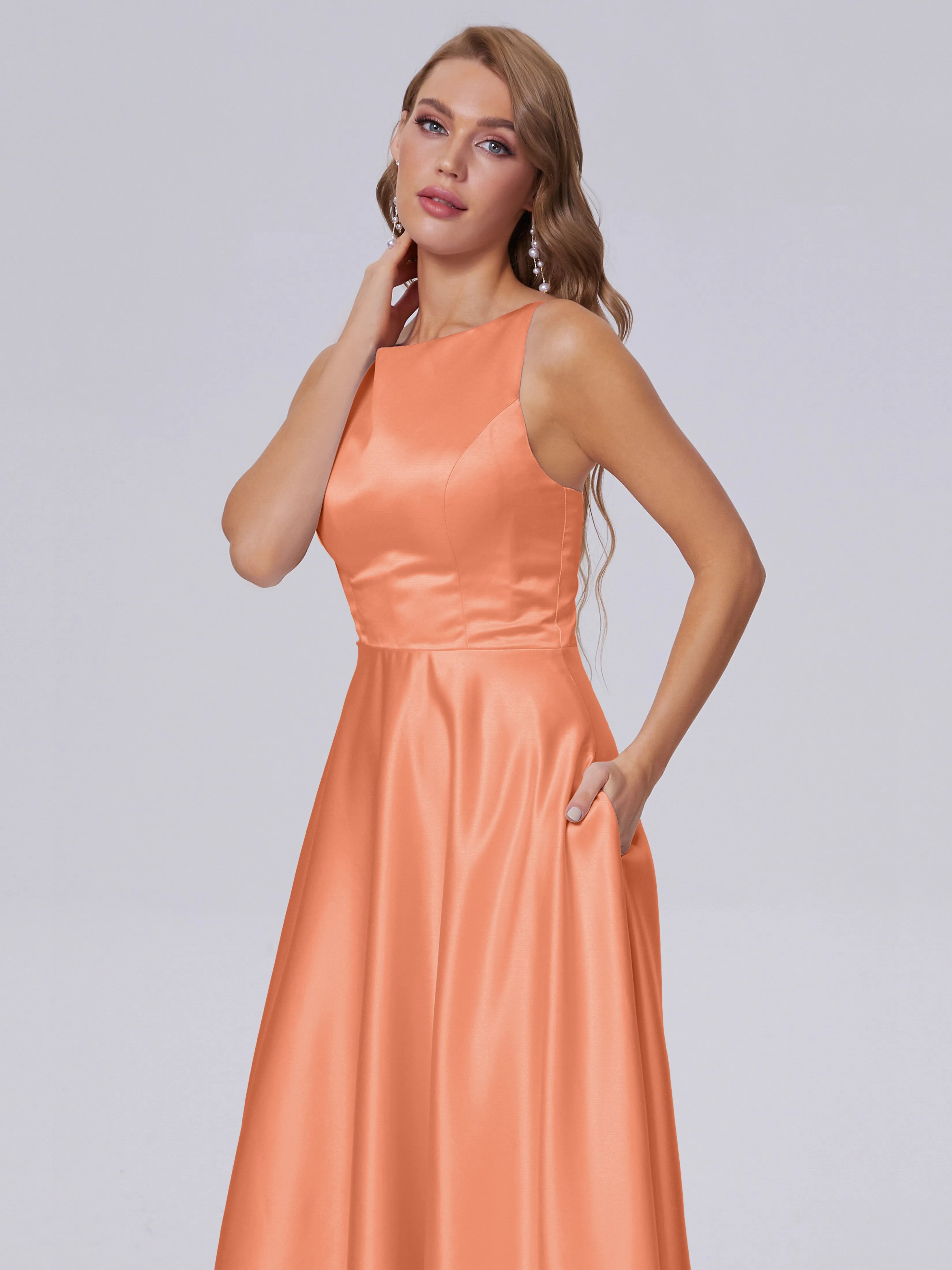 Charming Sleeveless Satin Bridesmaid Dresses