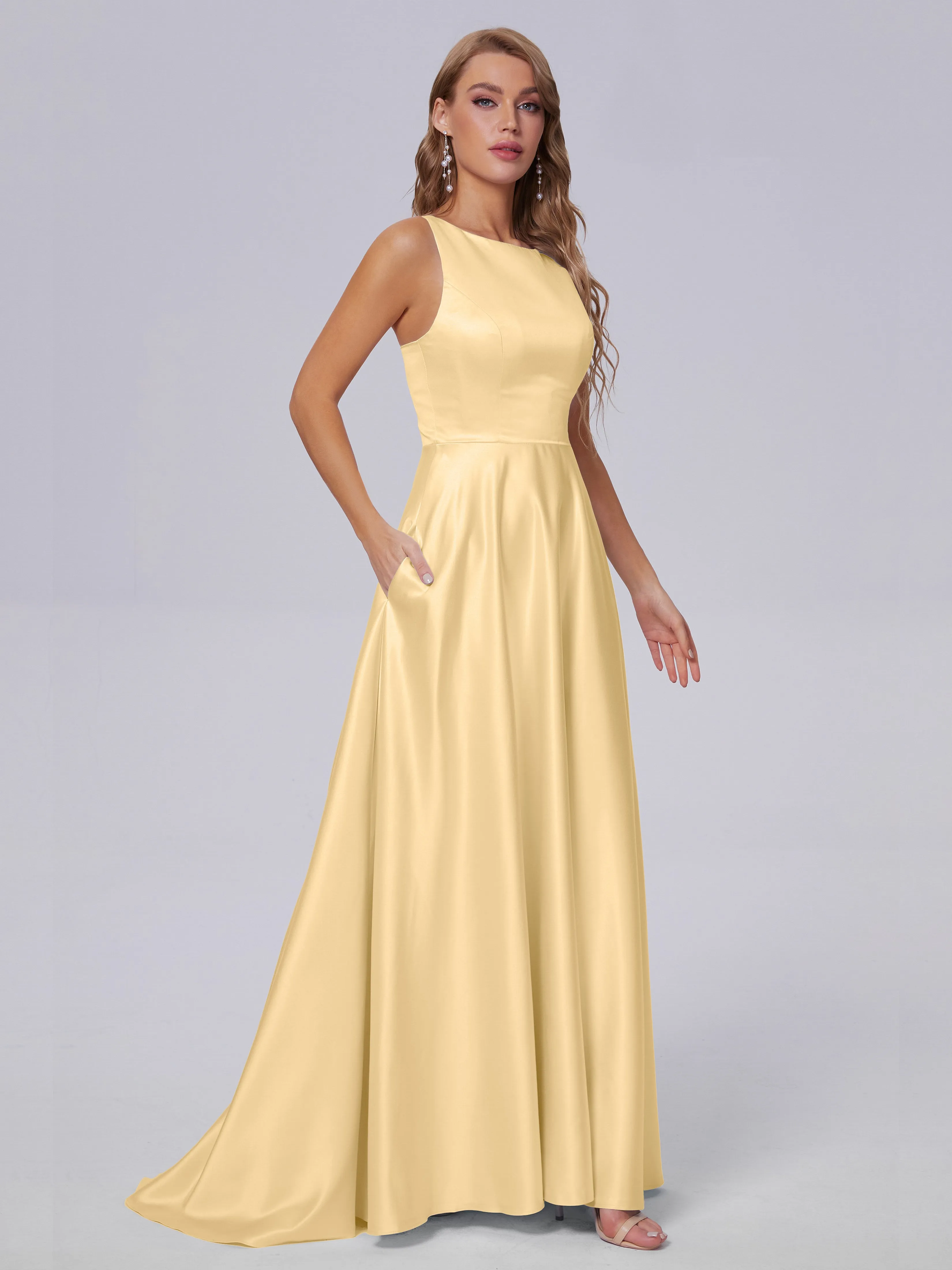 Charming Sleeveless Satin Bridesmaid Dresses