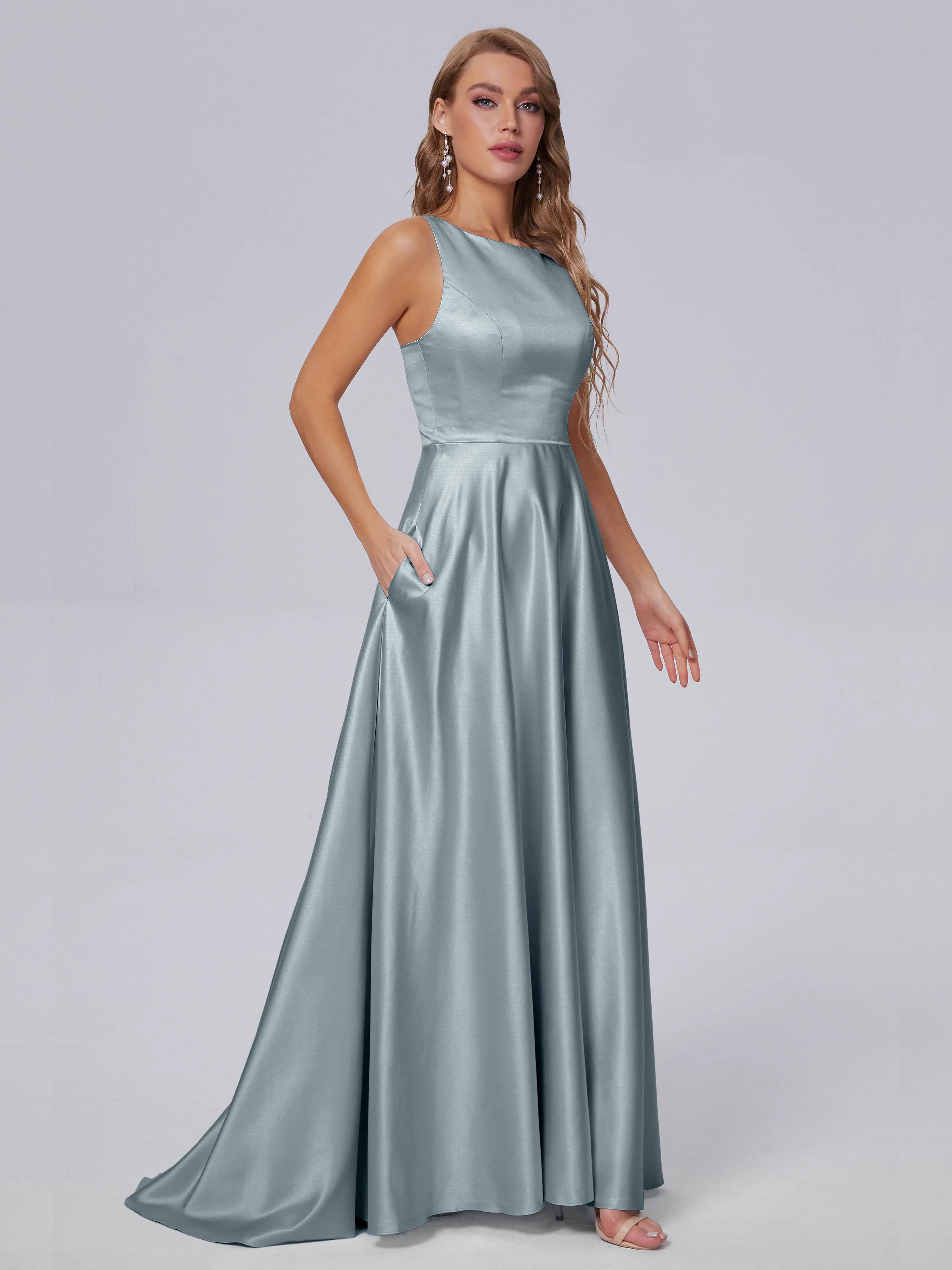 Charming Sleeveless Satin Bridesmaid Dresses