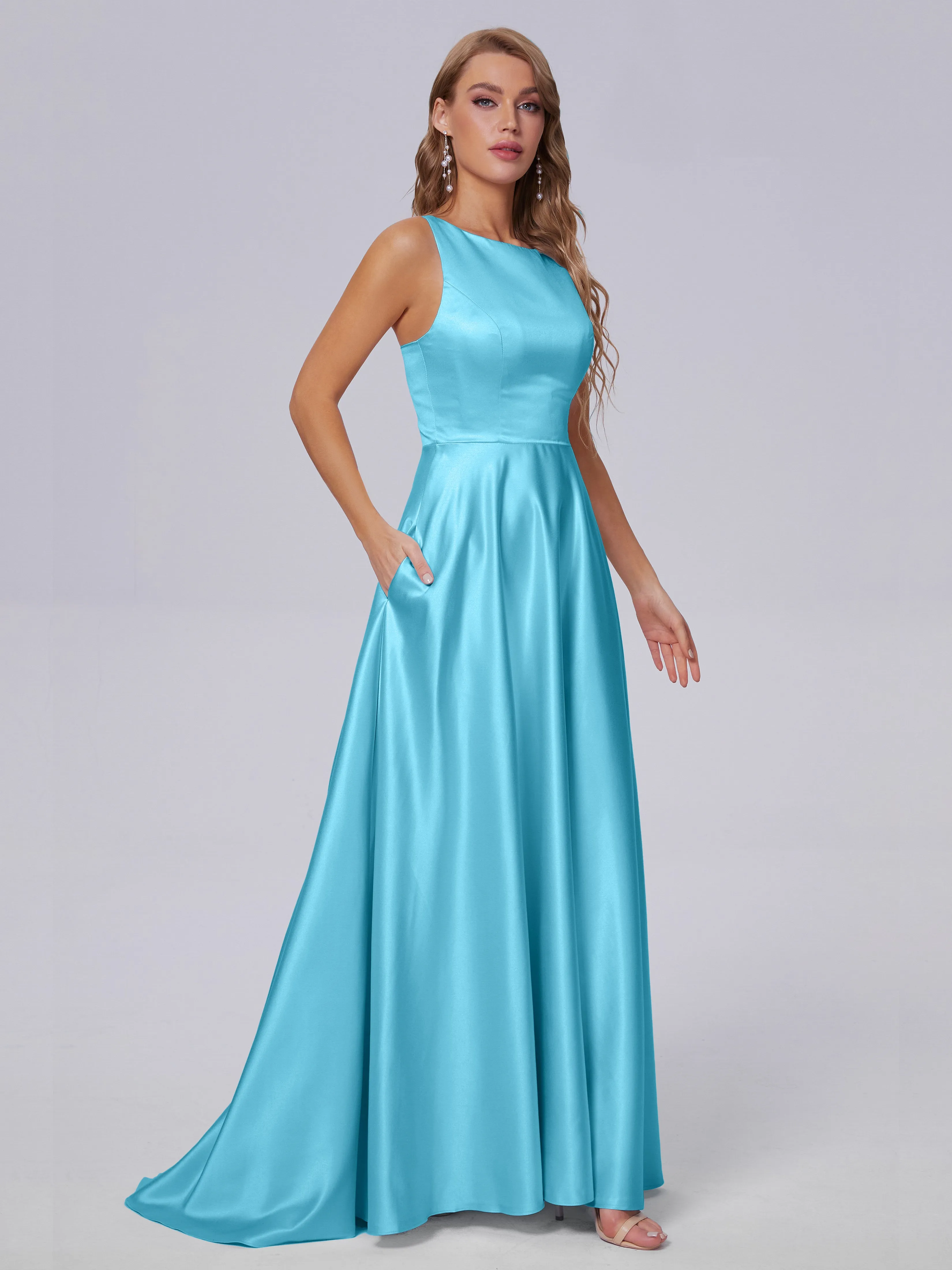 Charming Sleeveless Satin Bridesmaid Dresses