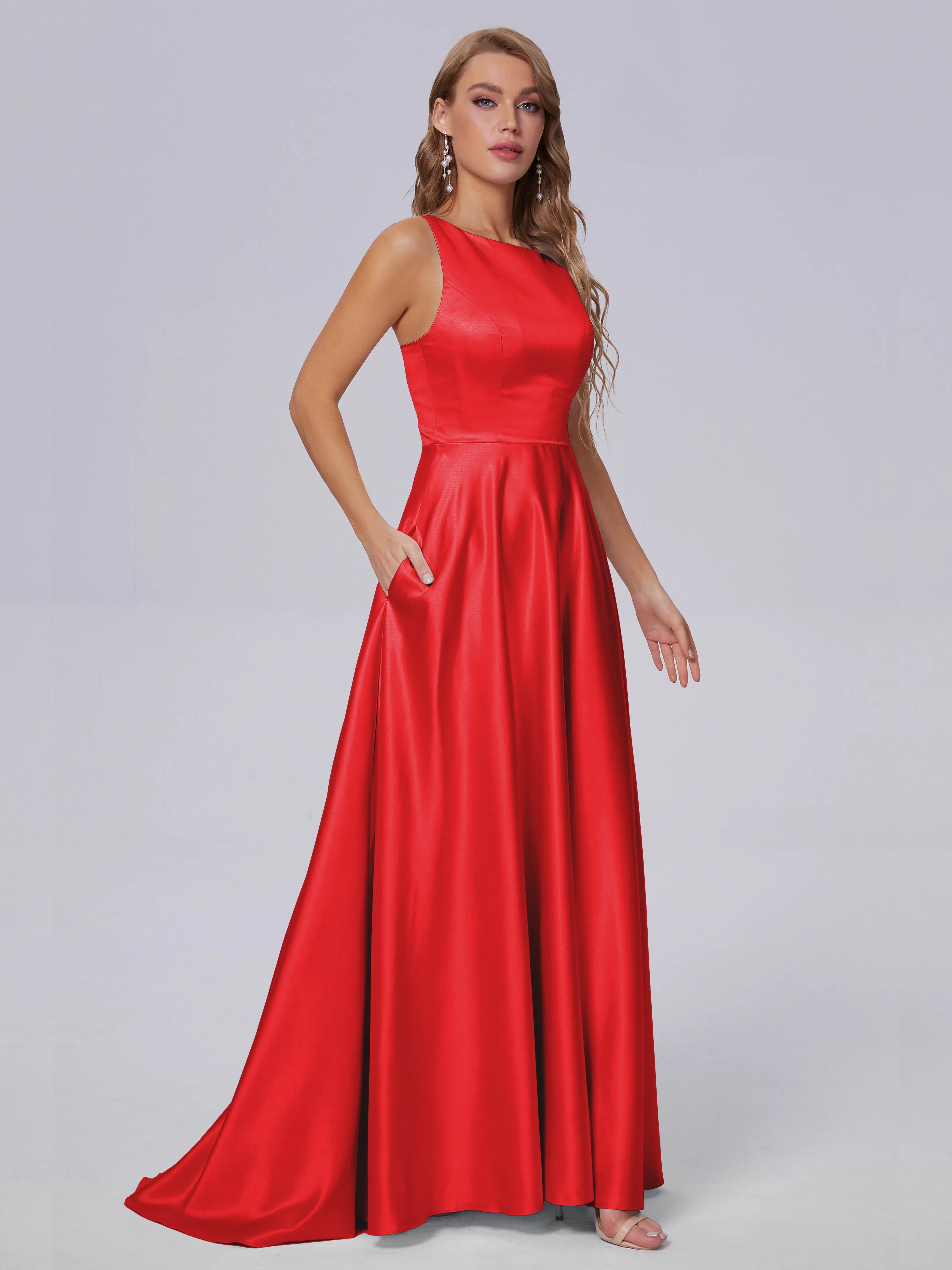 Charming Sleeveless Satin Bridesmaid Dresses