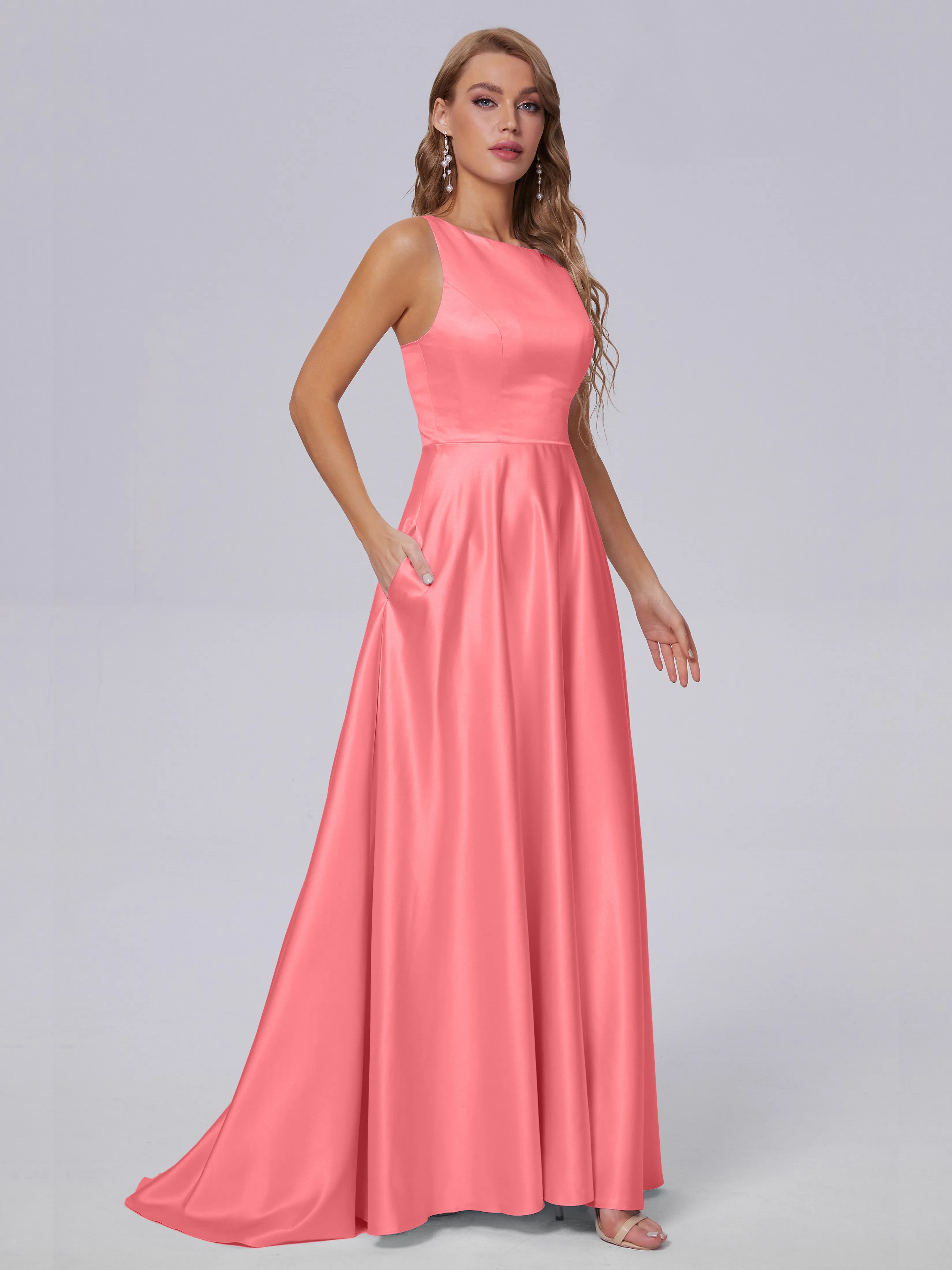 Charming Sleeveless Satin Bridesmaid Dresses