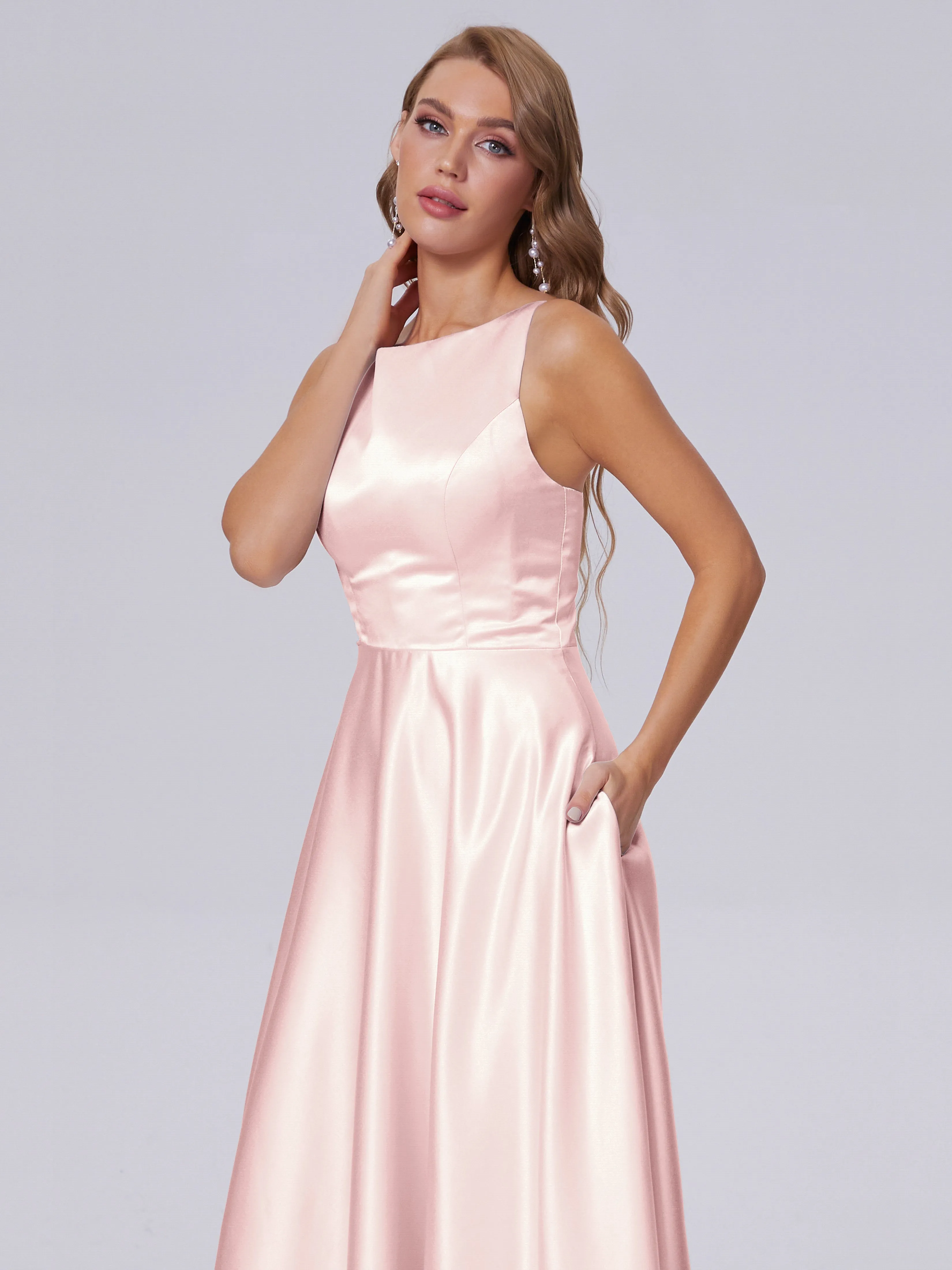 Charming Sleeveless Satin Bridesmaid Dresses