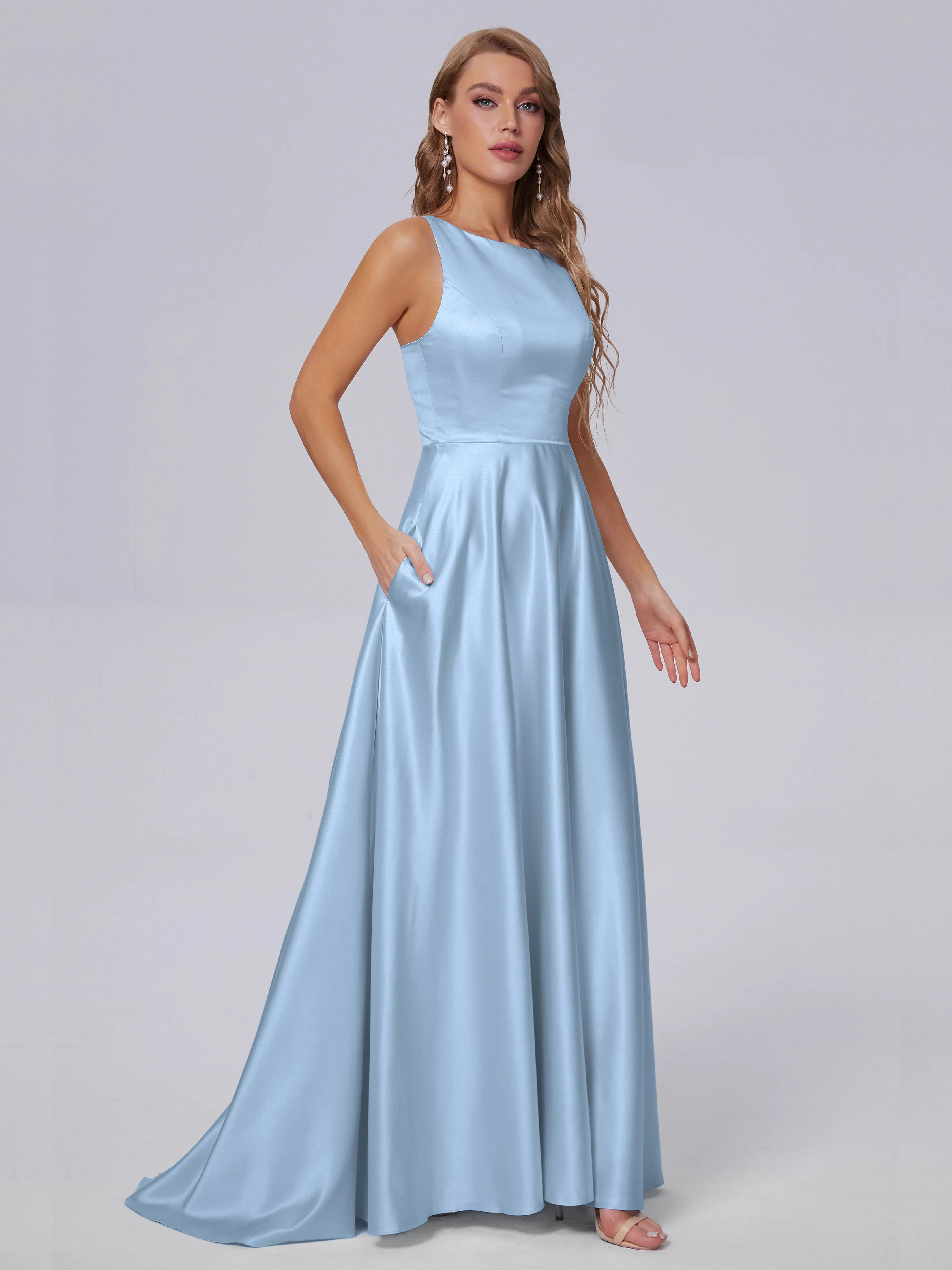 Charming Sleeveless Satin Bridesmaid Dresses