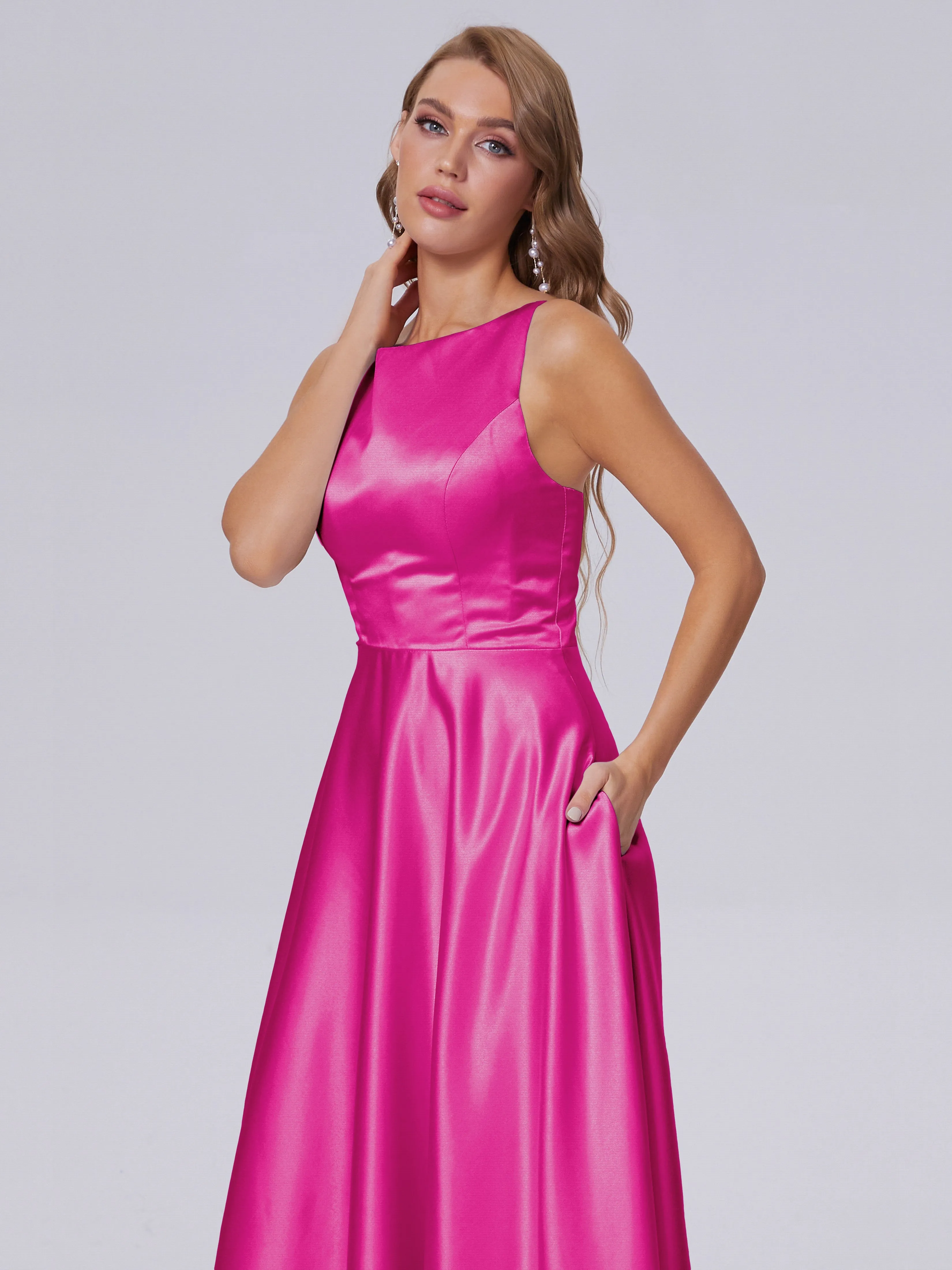 Charming Sleeveless Satin Bridesmaid Dresses