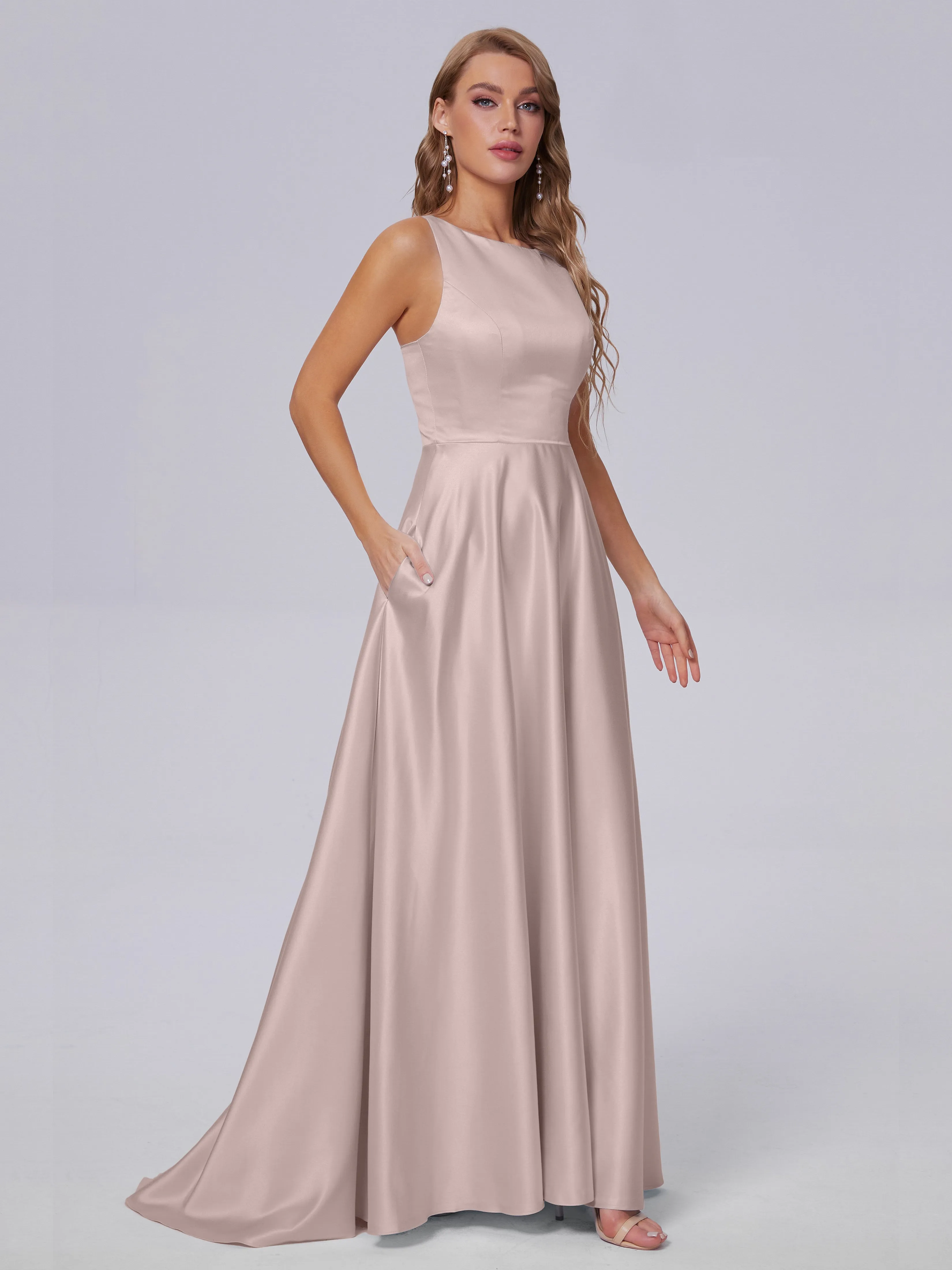 Charming Sleeveless Satin Bridesmaid Dresses