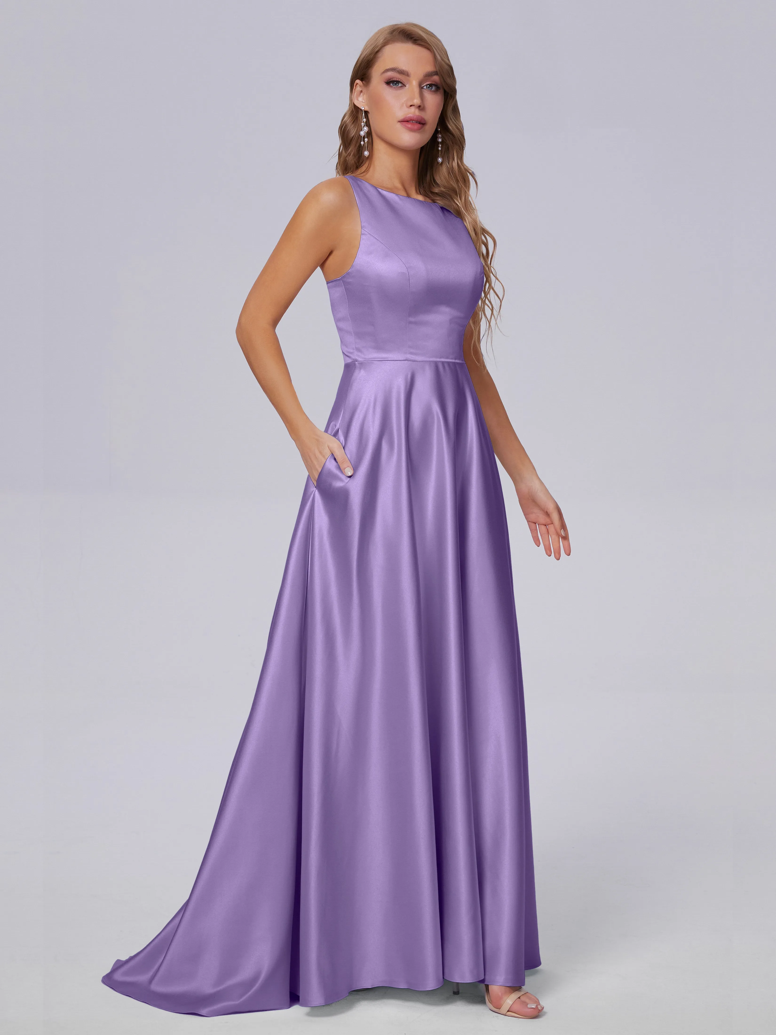 Charming Sleeveless Satin Bridesmaid Dresses