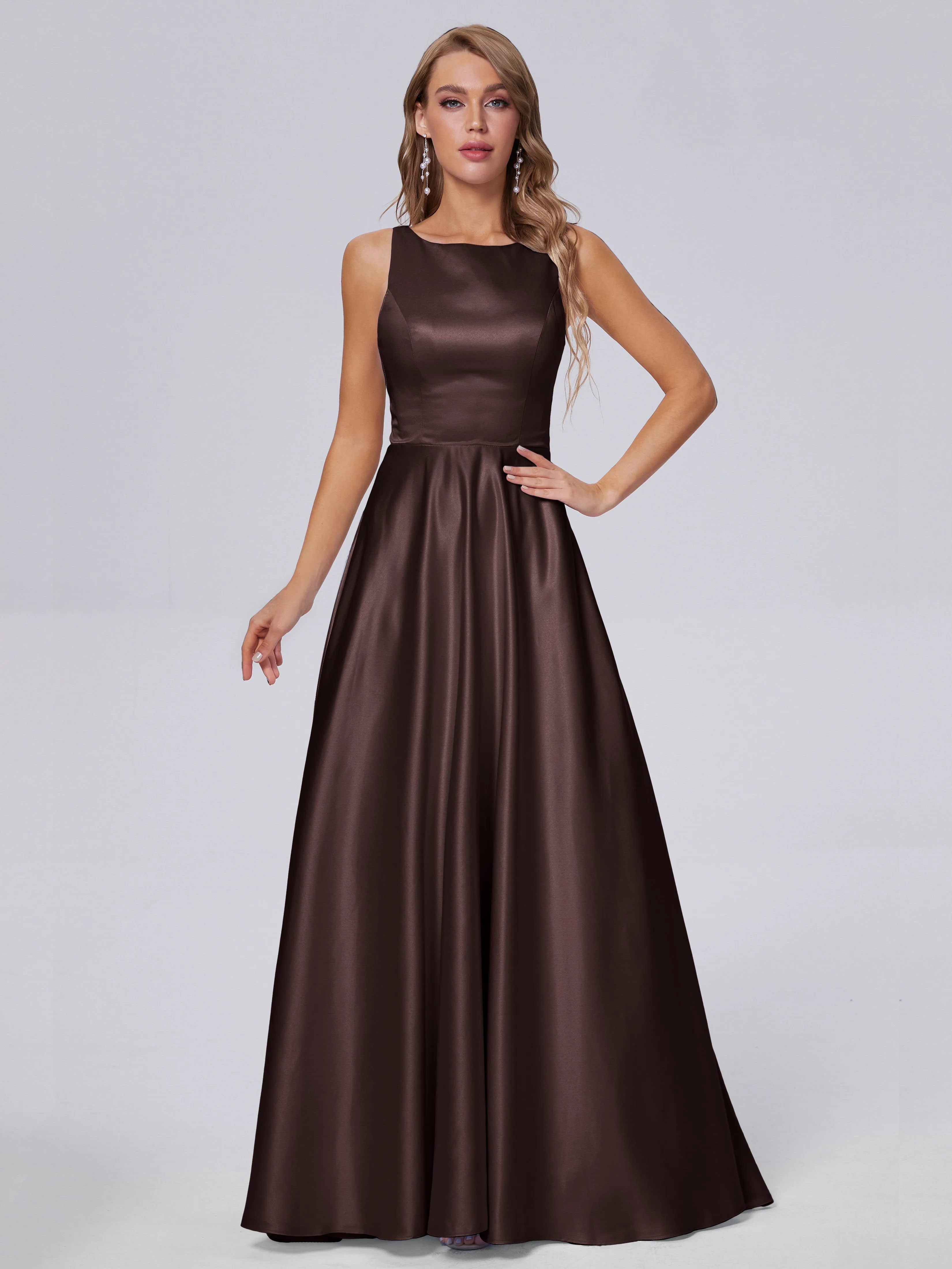 Charming Sleeveless Satin Bridesmaid Dresses