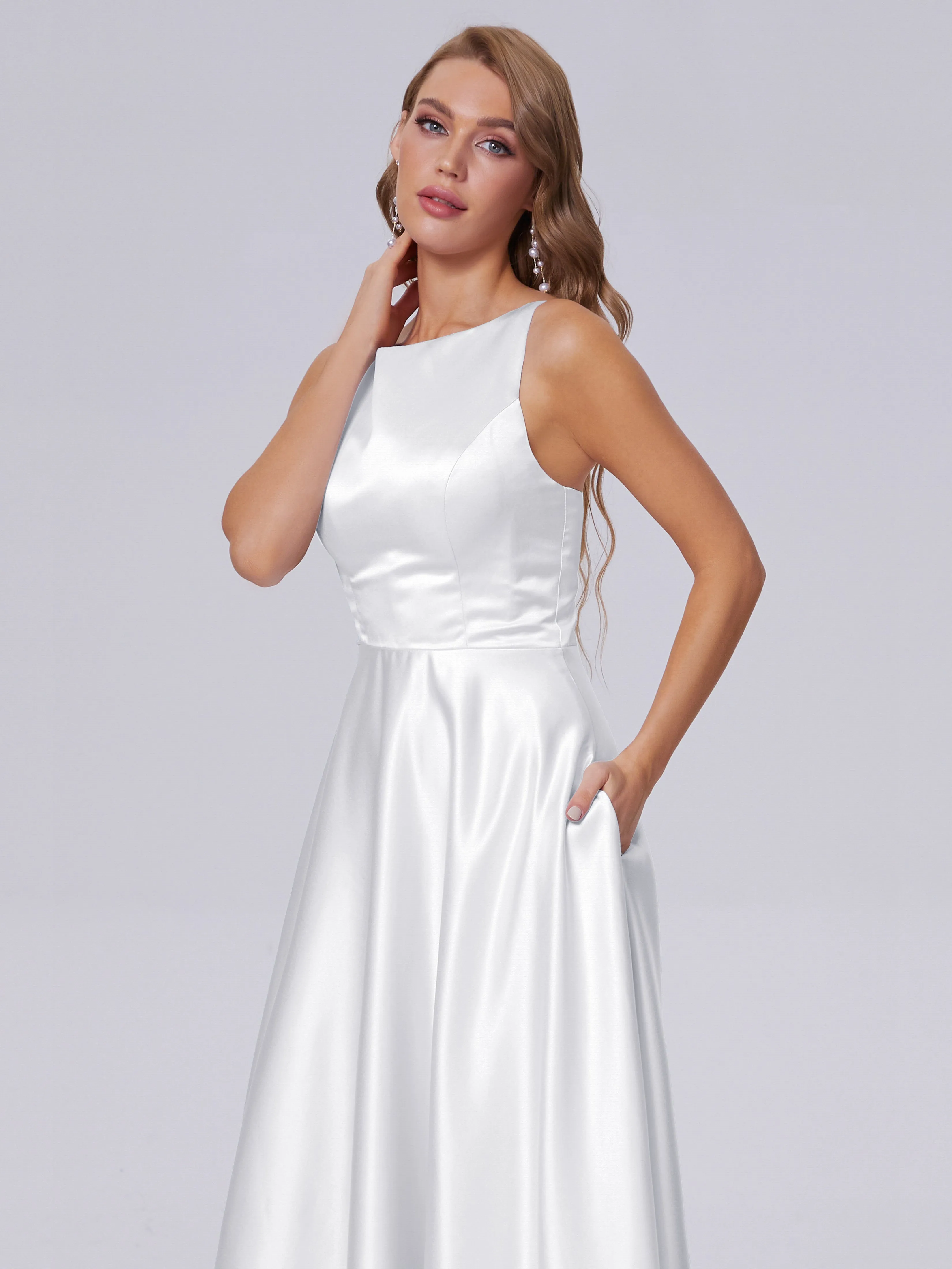 Charming Sleeveless Satin Bridesmaid Dresses