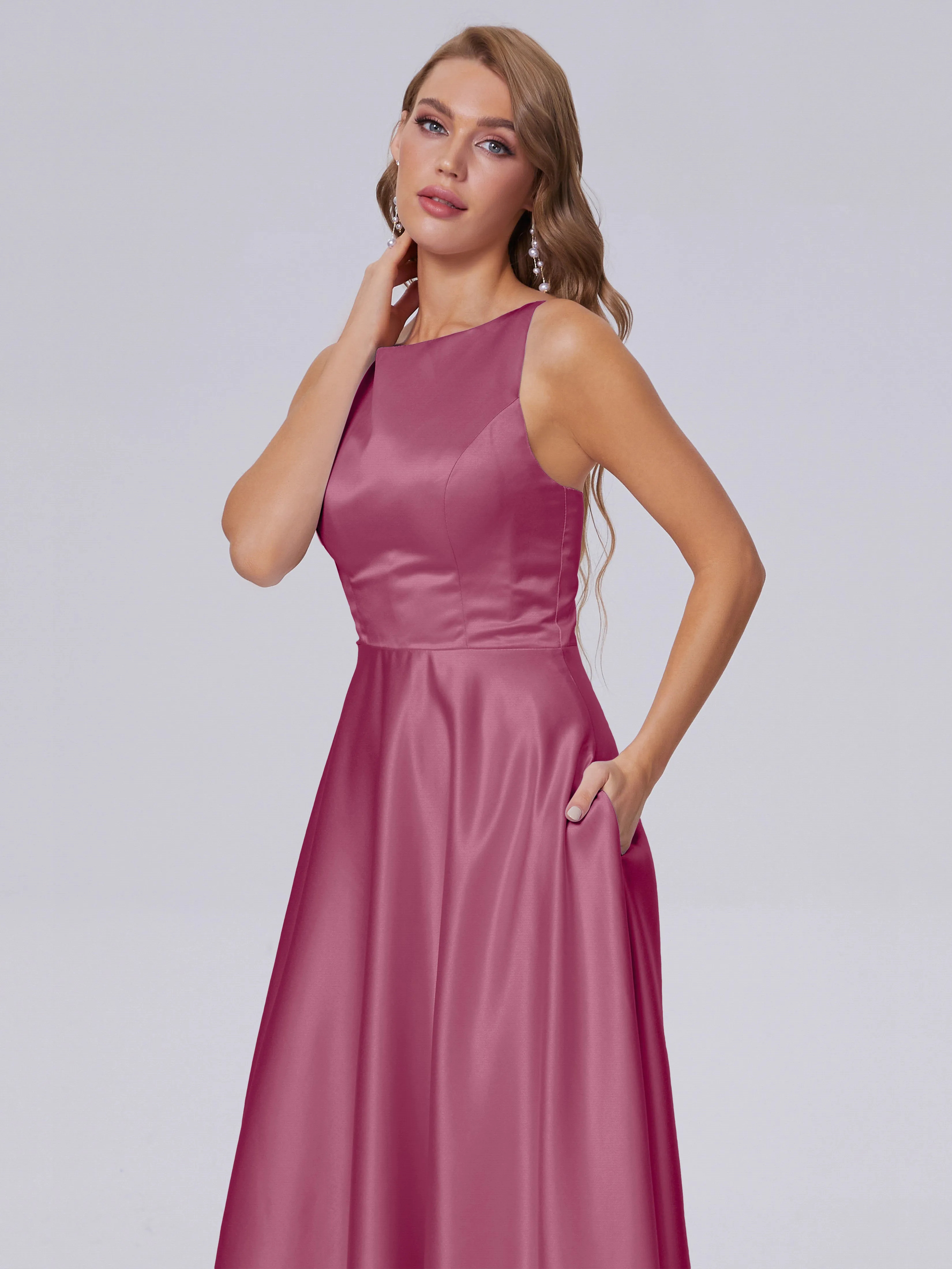 Charming Sleeveless Satin Bridesmaid Dresses