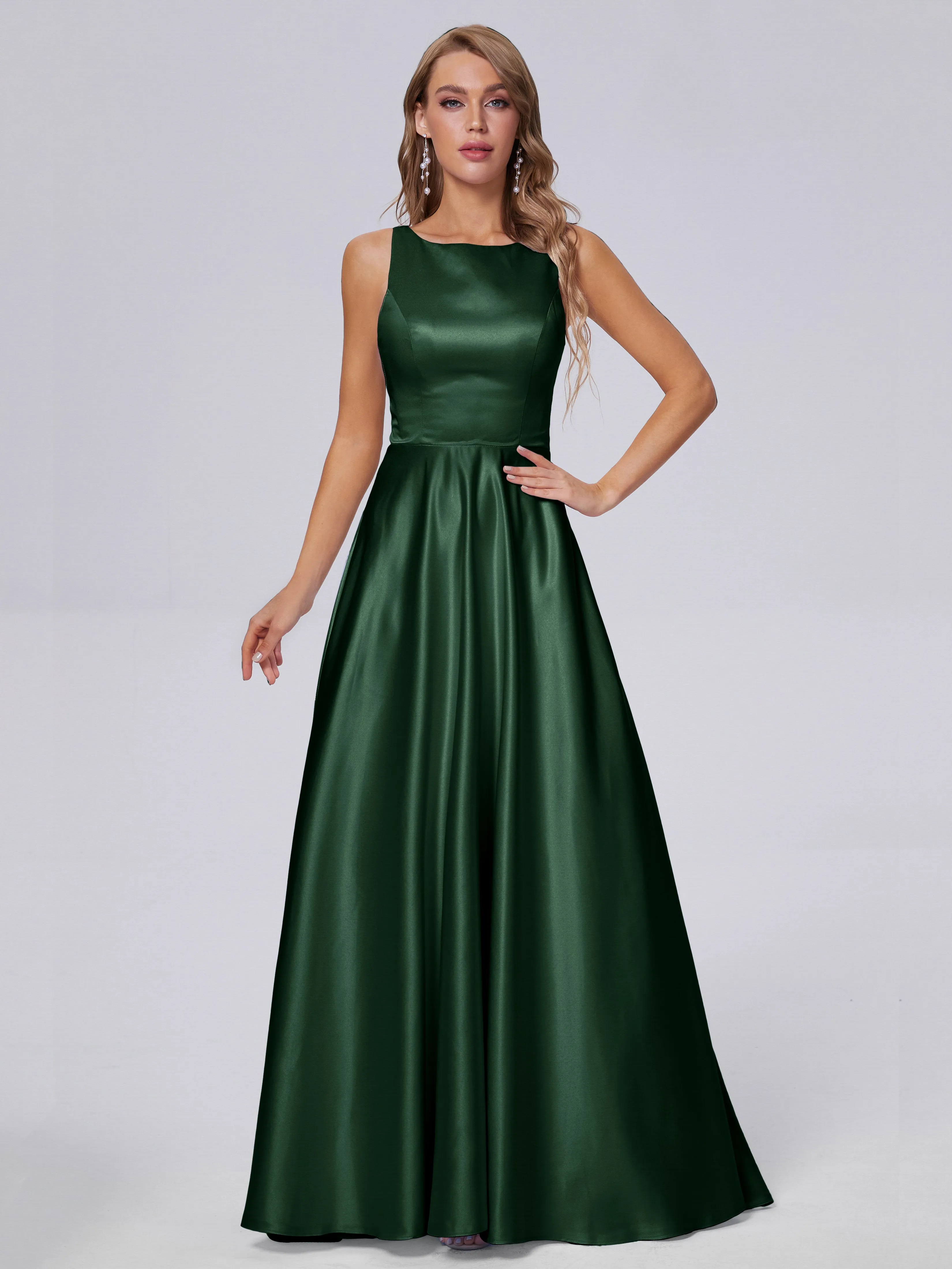 Charming Sleeveless Satin Bridesmaid Dresses