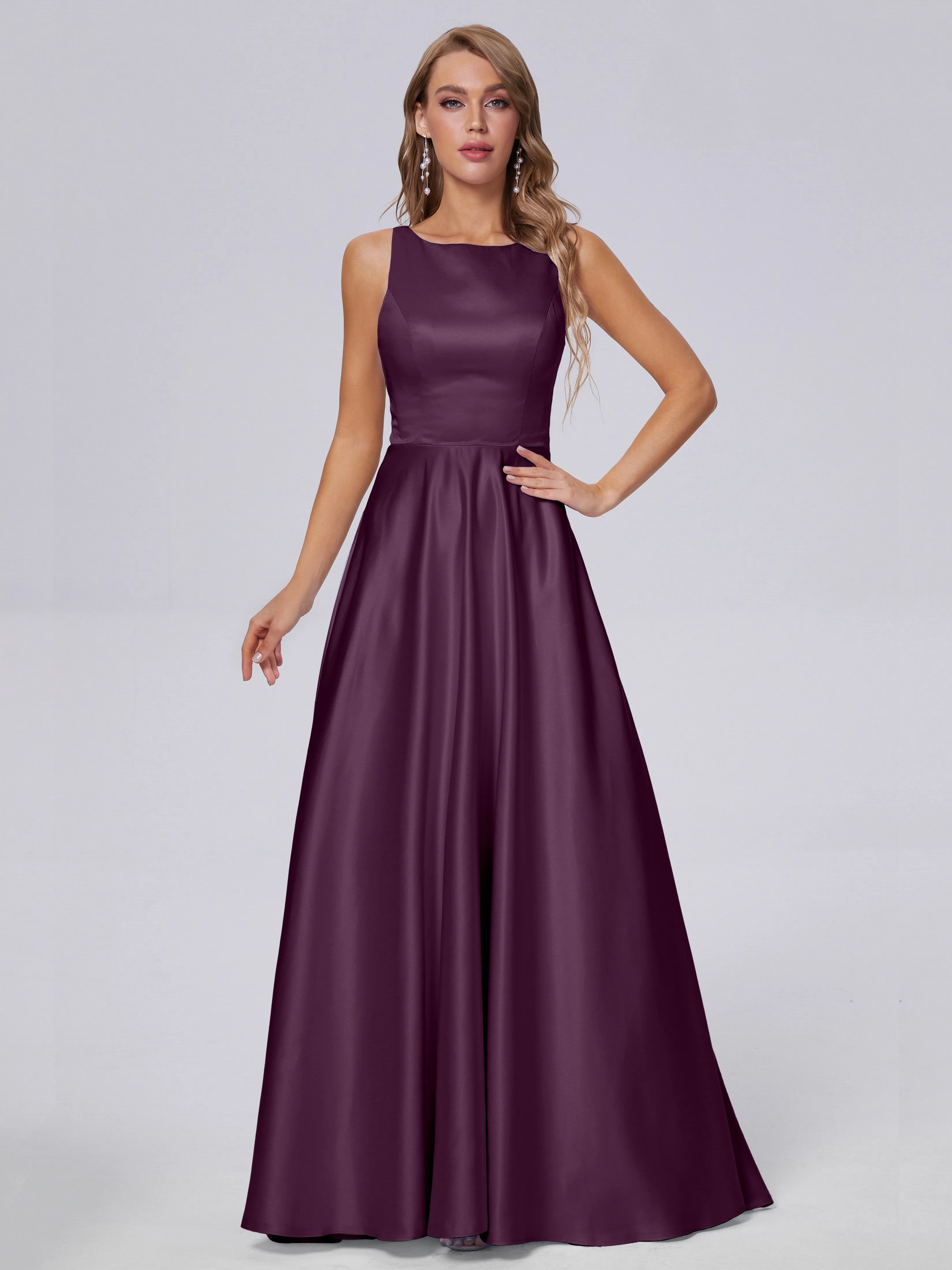 Charming Sleeveless Satin Bridesmaid Dresses