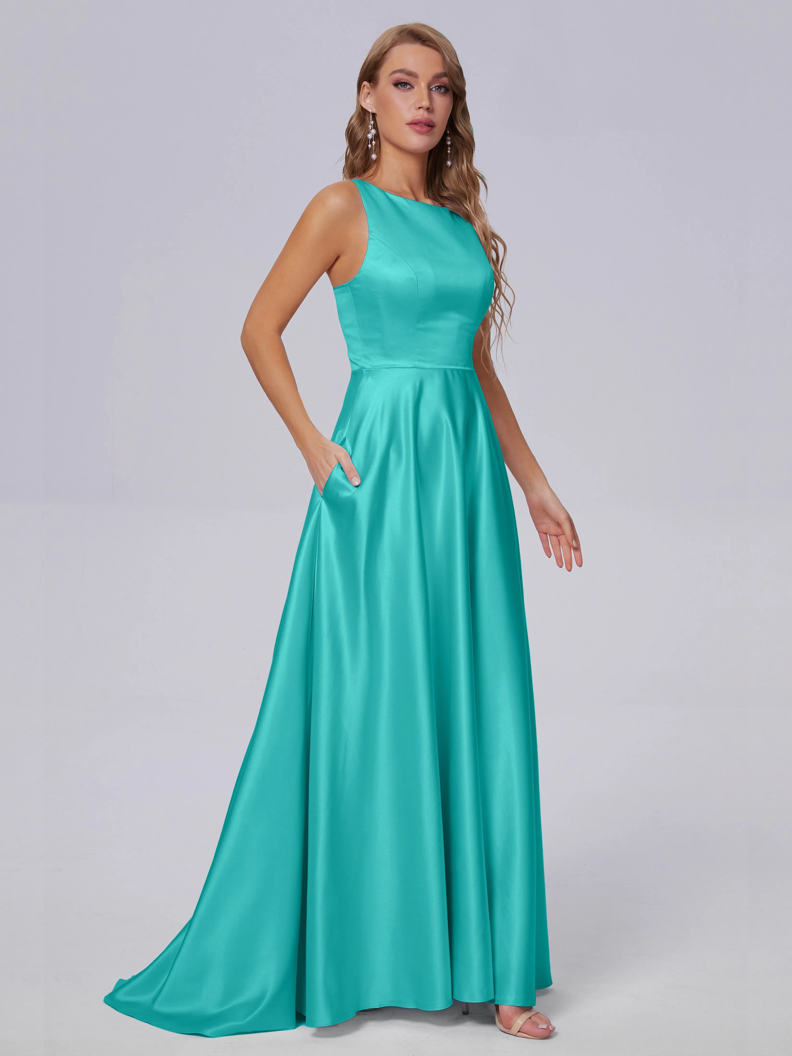 Charming Sleeveless Satin Bridesmaid Dresses