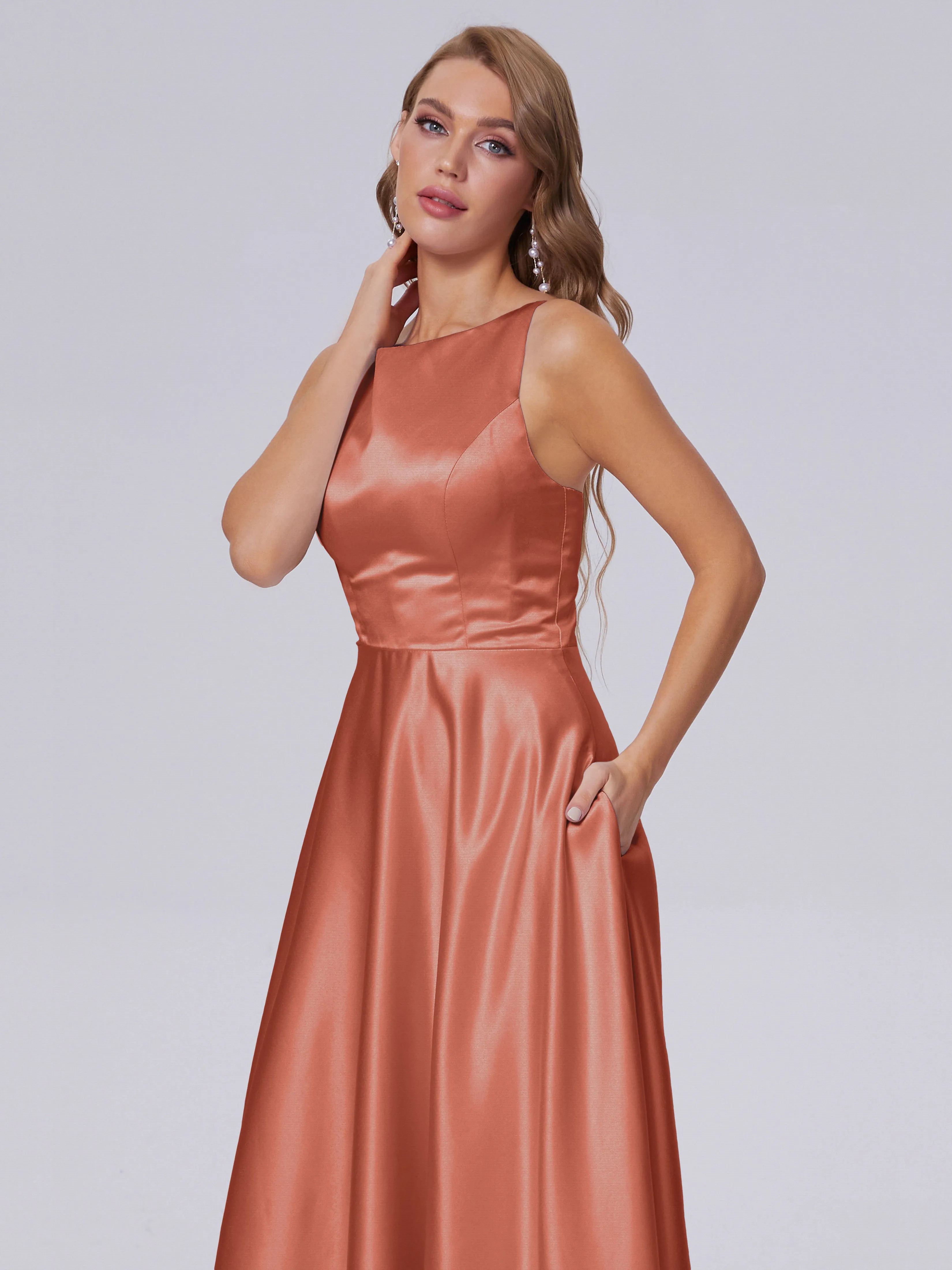 Charming Sleeveless Satin Bridesmaid Dresses