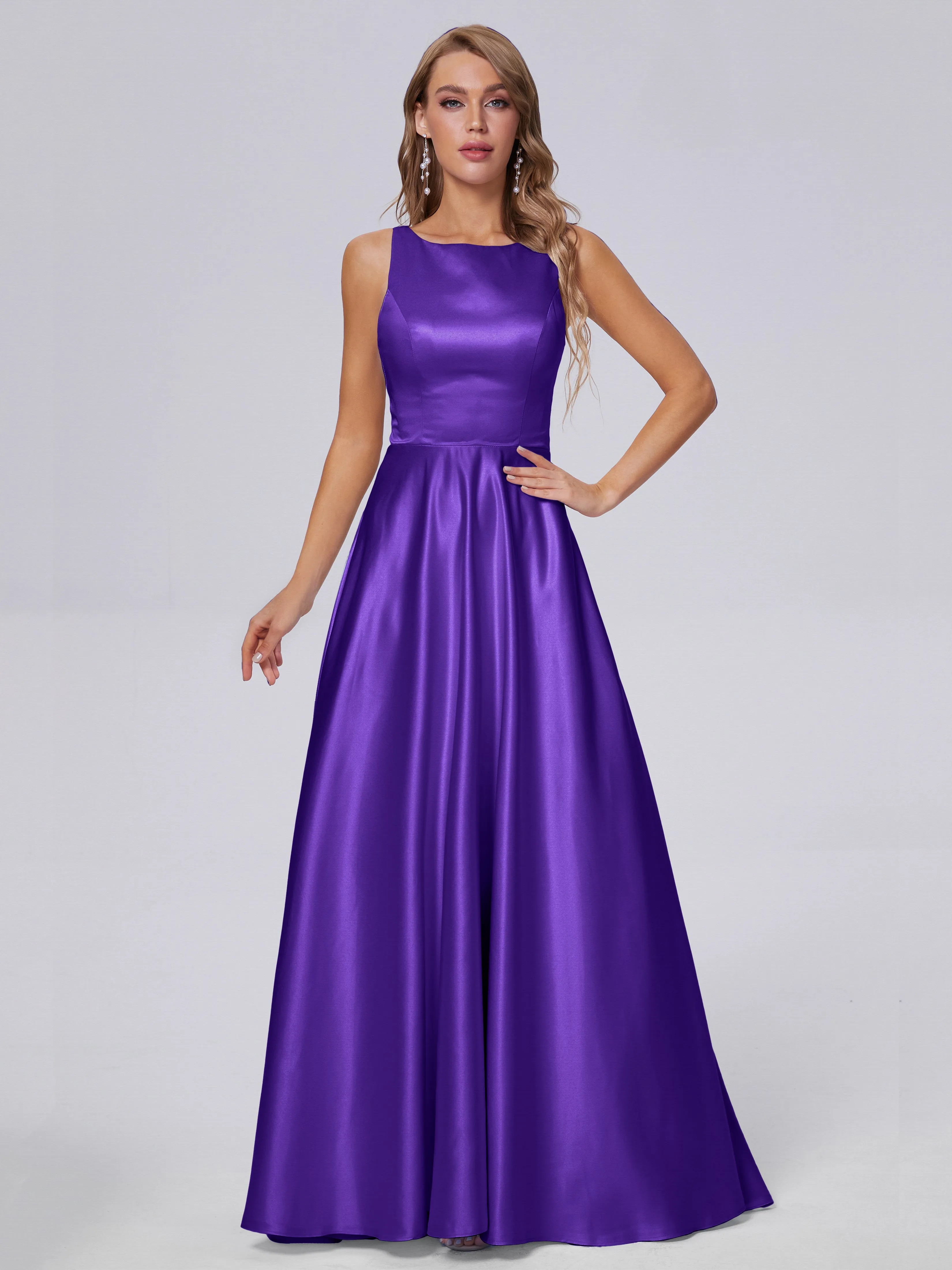 Charming Sleeveless Satin Bridesmaid Dresses