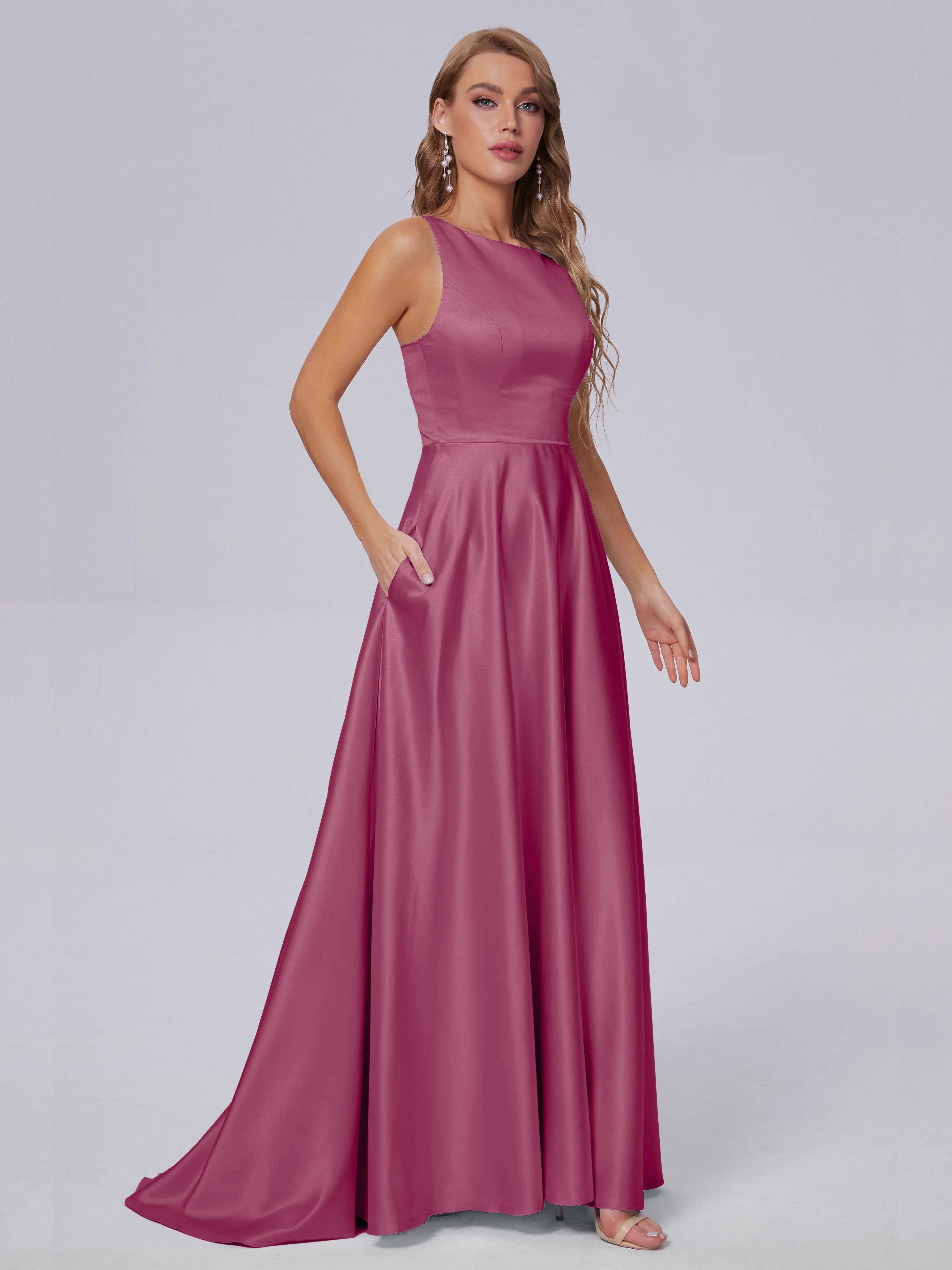 Charming Sleeveless Satin Bridesmaid Dresses