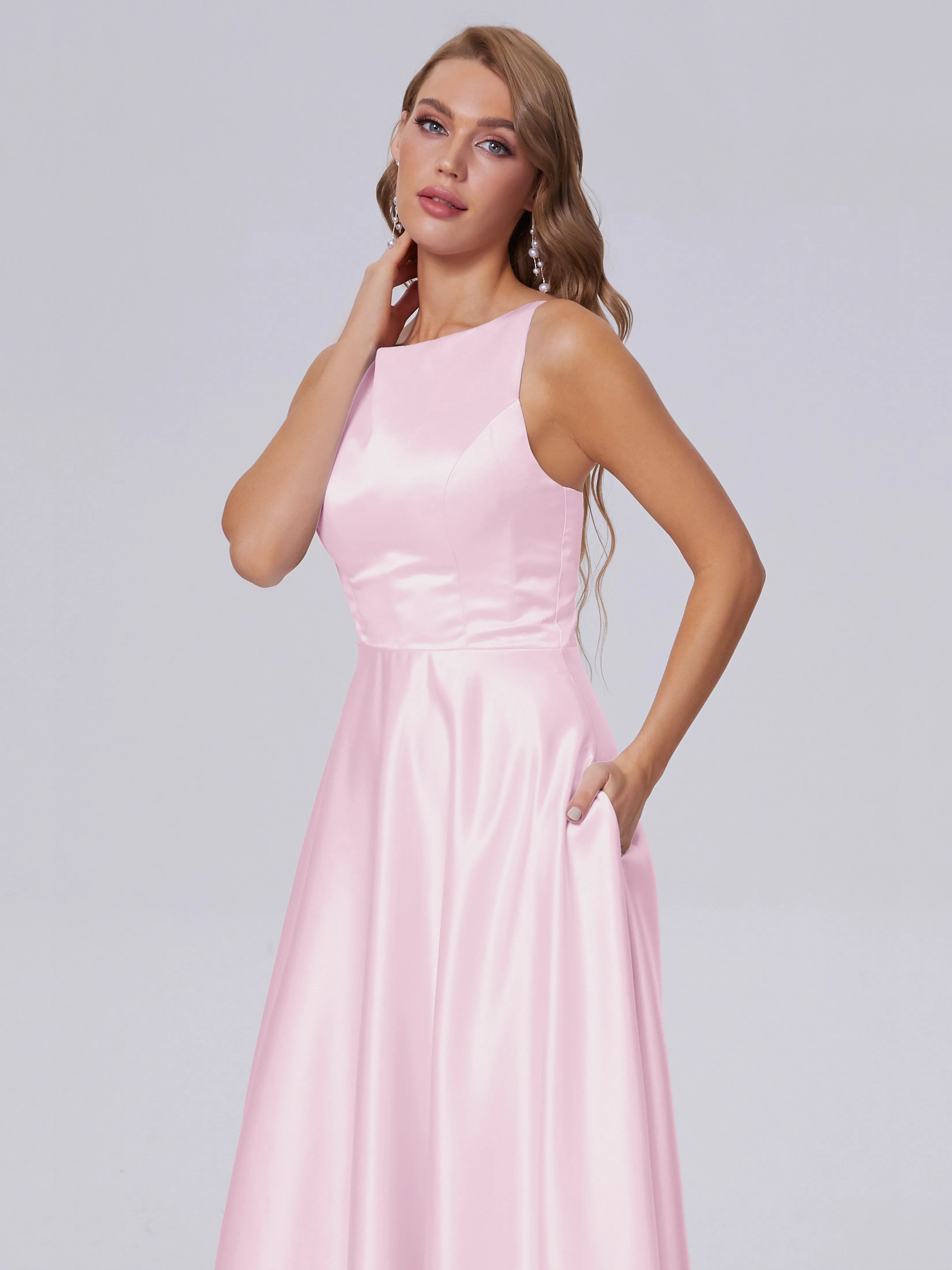 Charming Sleeveless Satin Bridesmaid Dresses