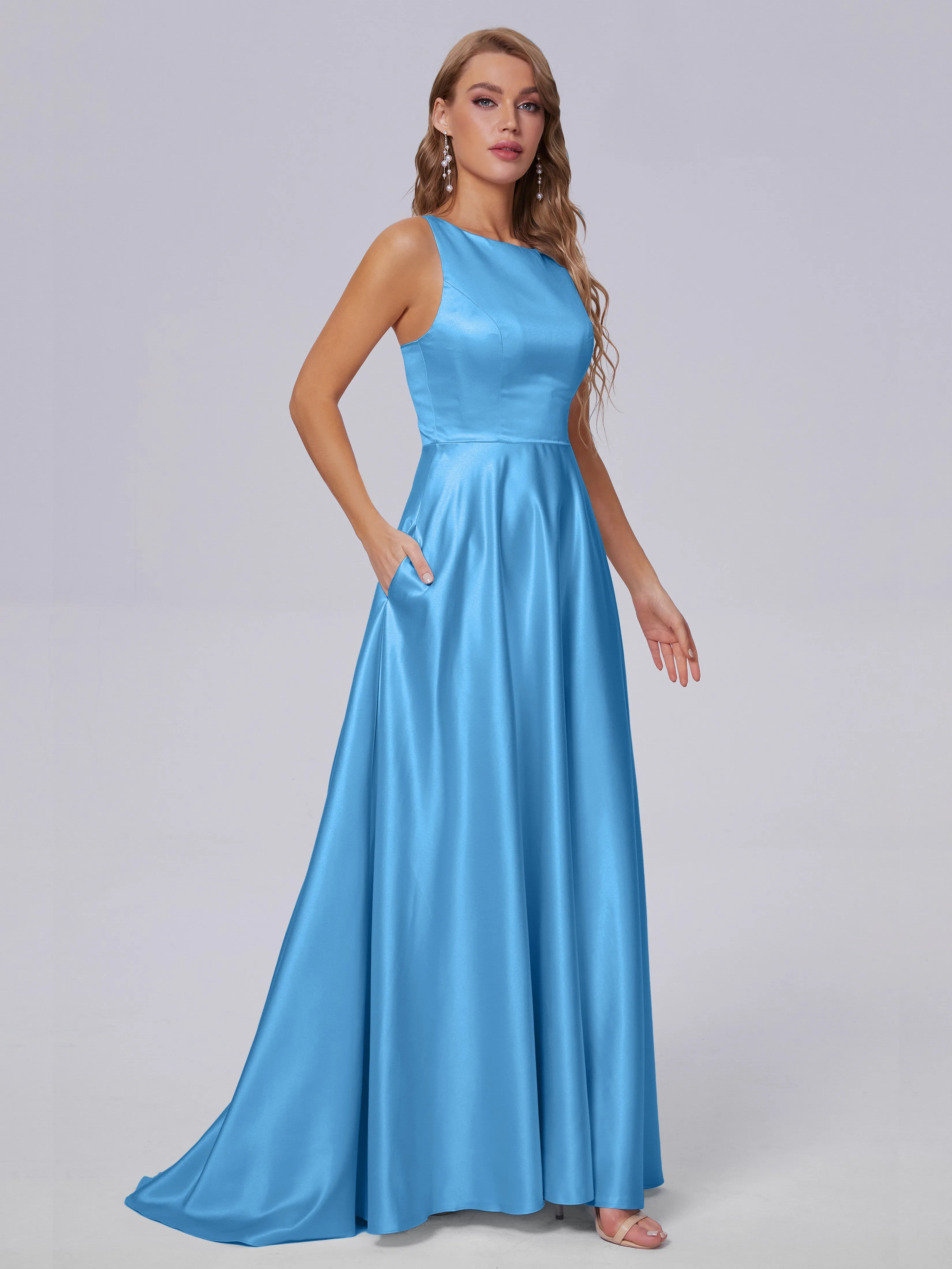 Charming Sleeveless Satin Bridesmaid Dresses