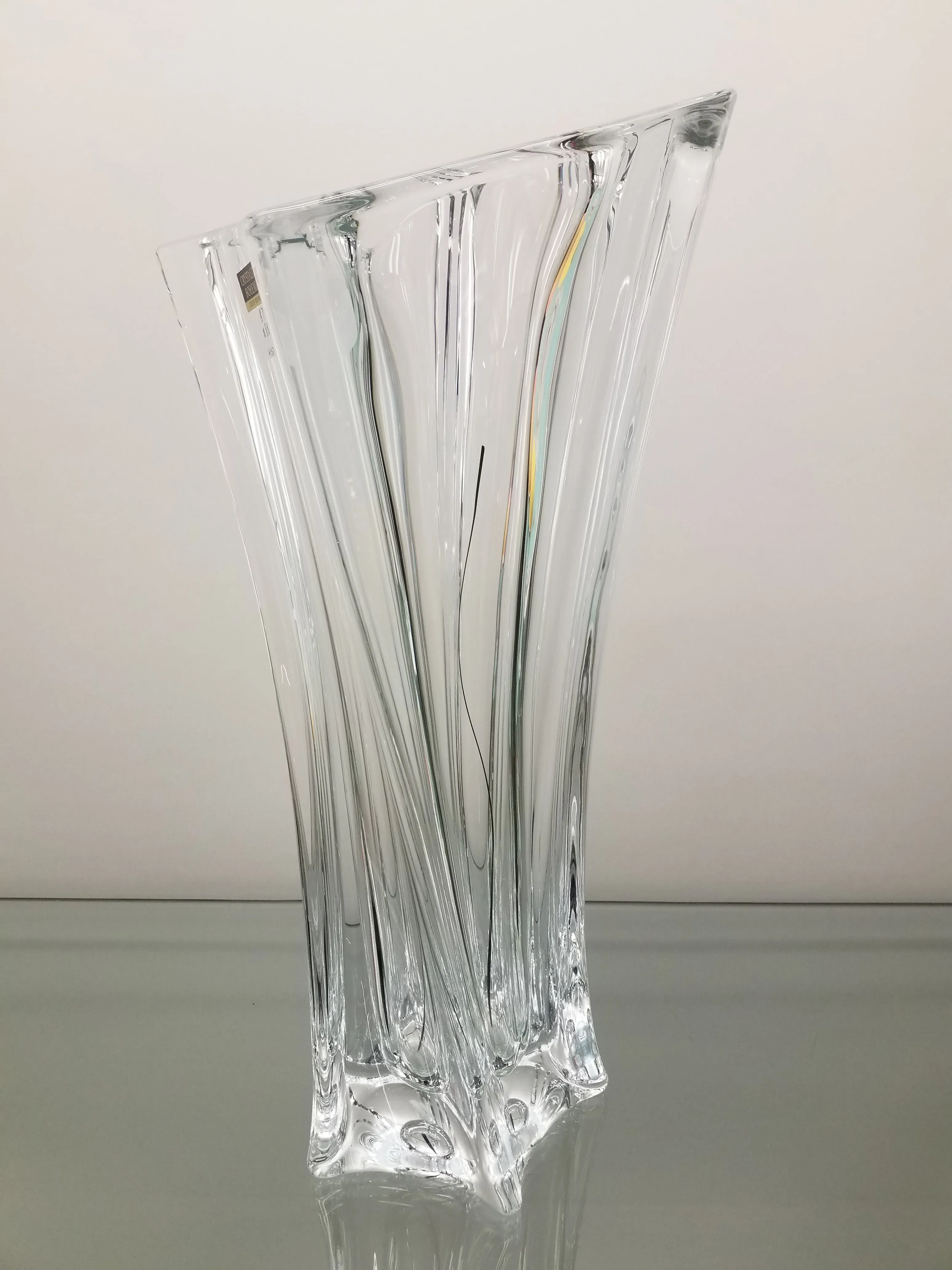 Lead-Free Crystal Vase Yoko - Available in two heights