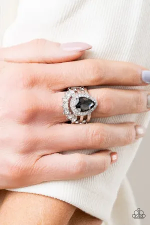 Paparazzi Ring ~ Elegantly Cosmopolitan - Silver