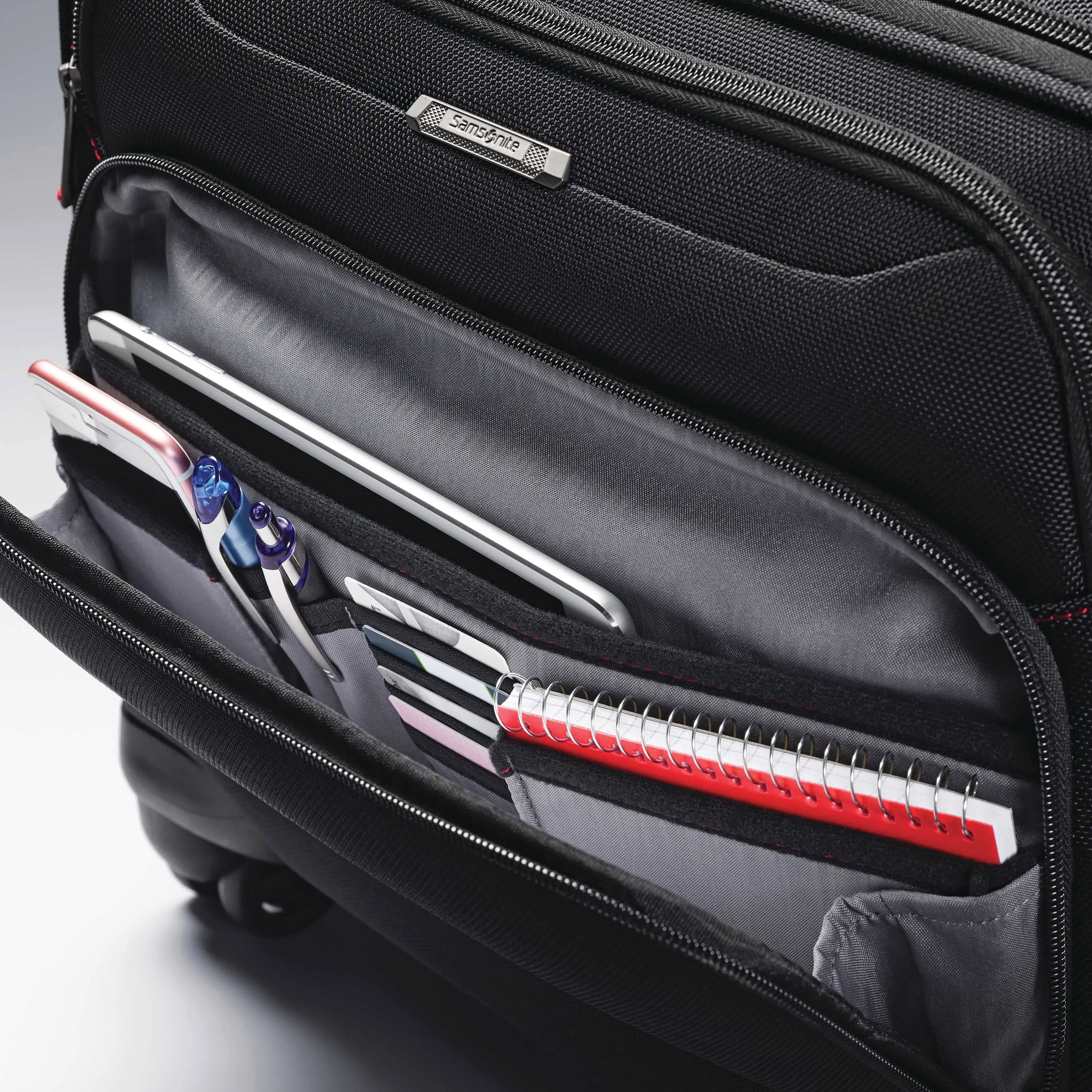 Samsonite Xenon 3.0 Spinner Mobile Office