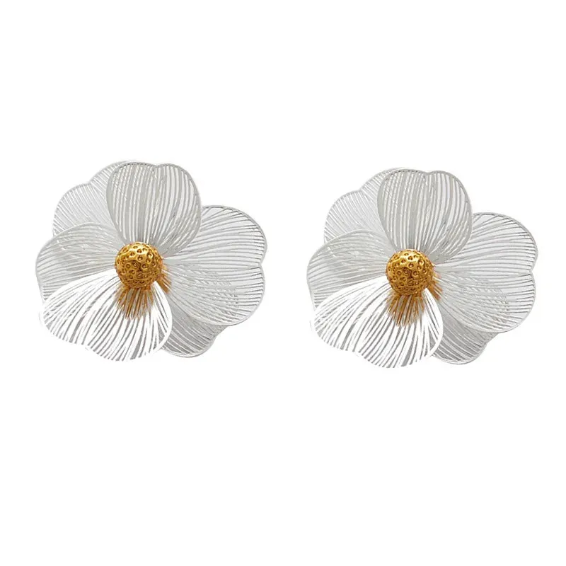 VAIGE Charming Metal Blossom Earrings