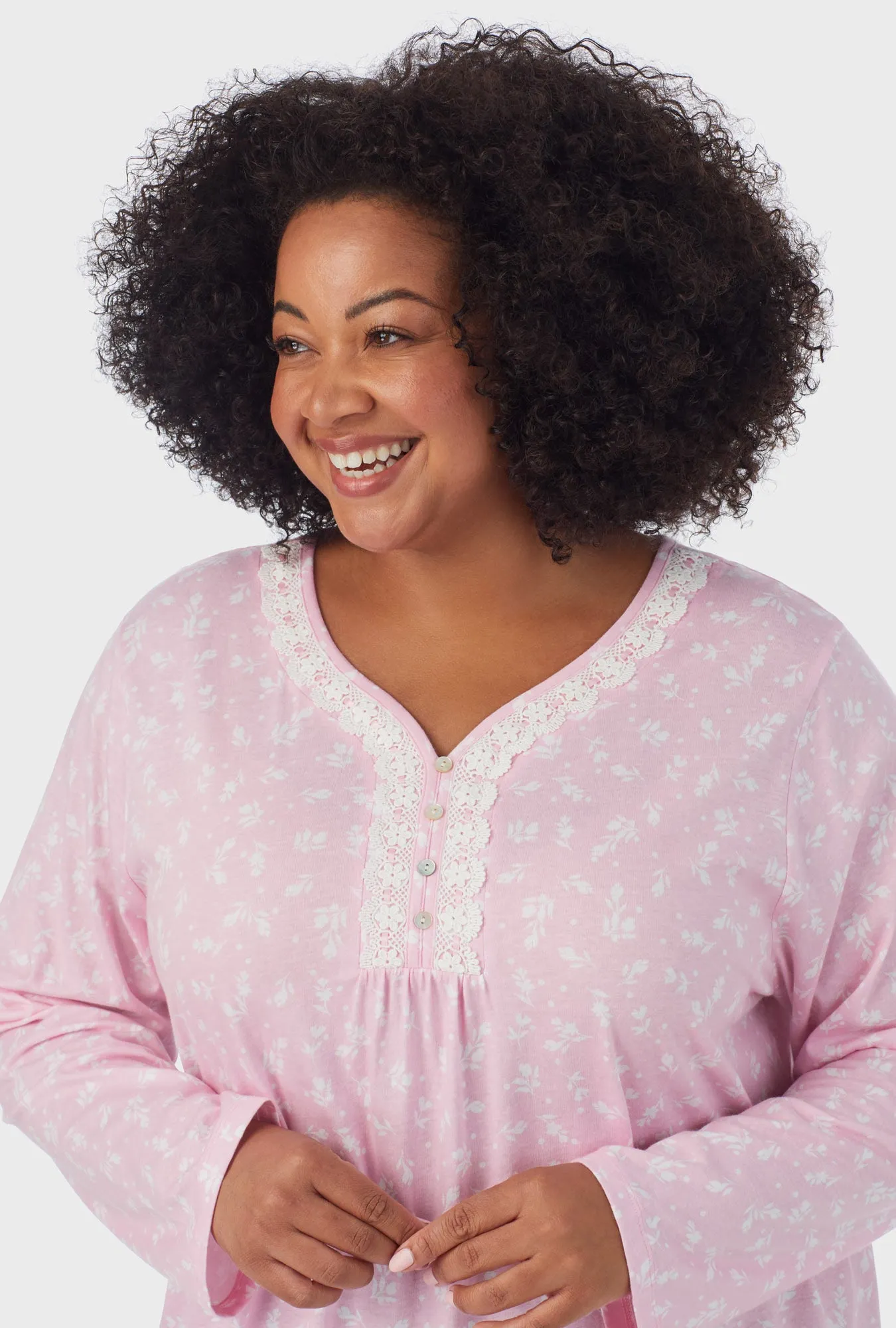 White Rosebuds Long Sleeve Nightgown